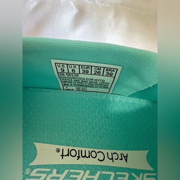 Like new Skechers Ladies Arch Comfort Slip On Walking Shoes Sz 9 - Picture 4 of 5